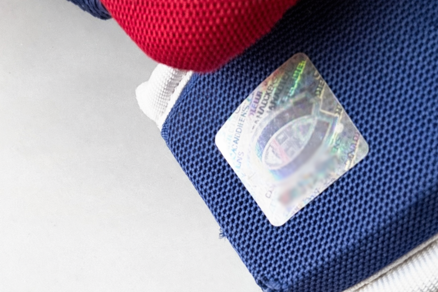 Gants Bauer Kirby Dach game used - VENDU